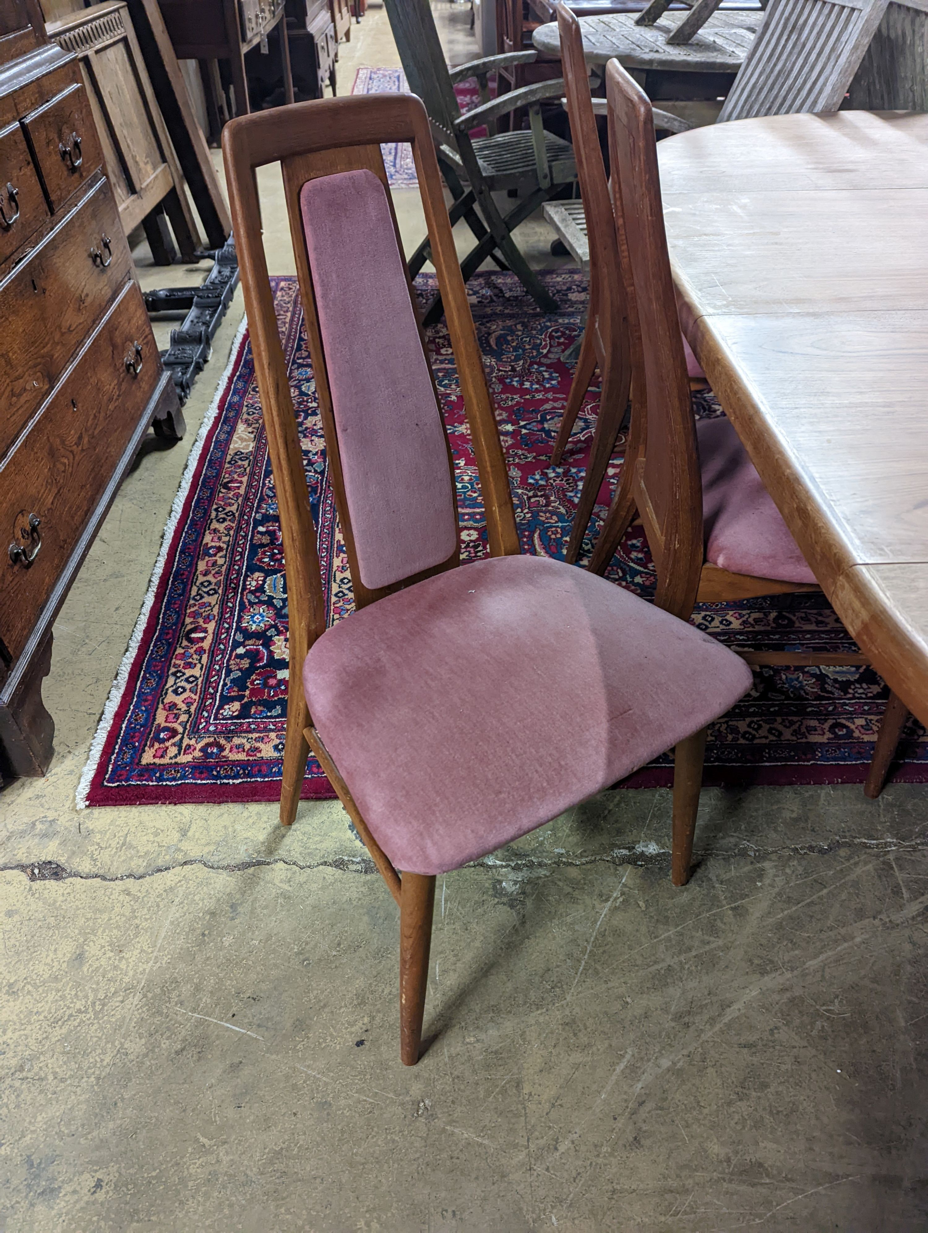 A set of six Niels Koefoed teak dining chairs and circular Danish teak dining table, 220cm extended, two spare leaves, depth 120cm, height 73cm